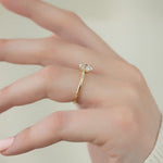 Load image into Gallery viewer, 2.5 CT Oval Cut Moissanite Solitaire Diamond Ring