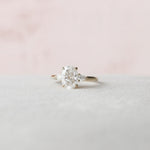 Load image into Gallery viewer, 2.50 CT Oval Cut Three Stone Moissanite Diamond Engagement Ring
