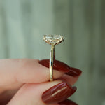 Load image into Gallery viewer, 2.5 CT Oval Cut Solitaire Moissanite Diamond Ring With Slim Band