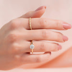 Load image into Gallery viewer, Round Brilliant Moissanite Ring