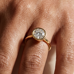 Load image into Gallery viewer, 1.0CT Round Diamond Moissanite Bezel Engagement Ring